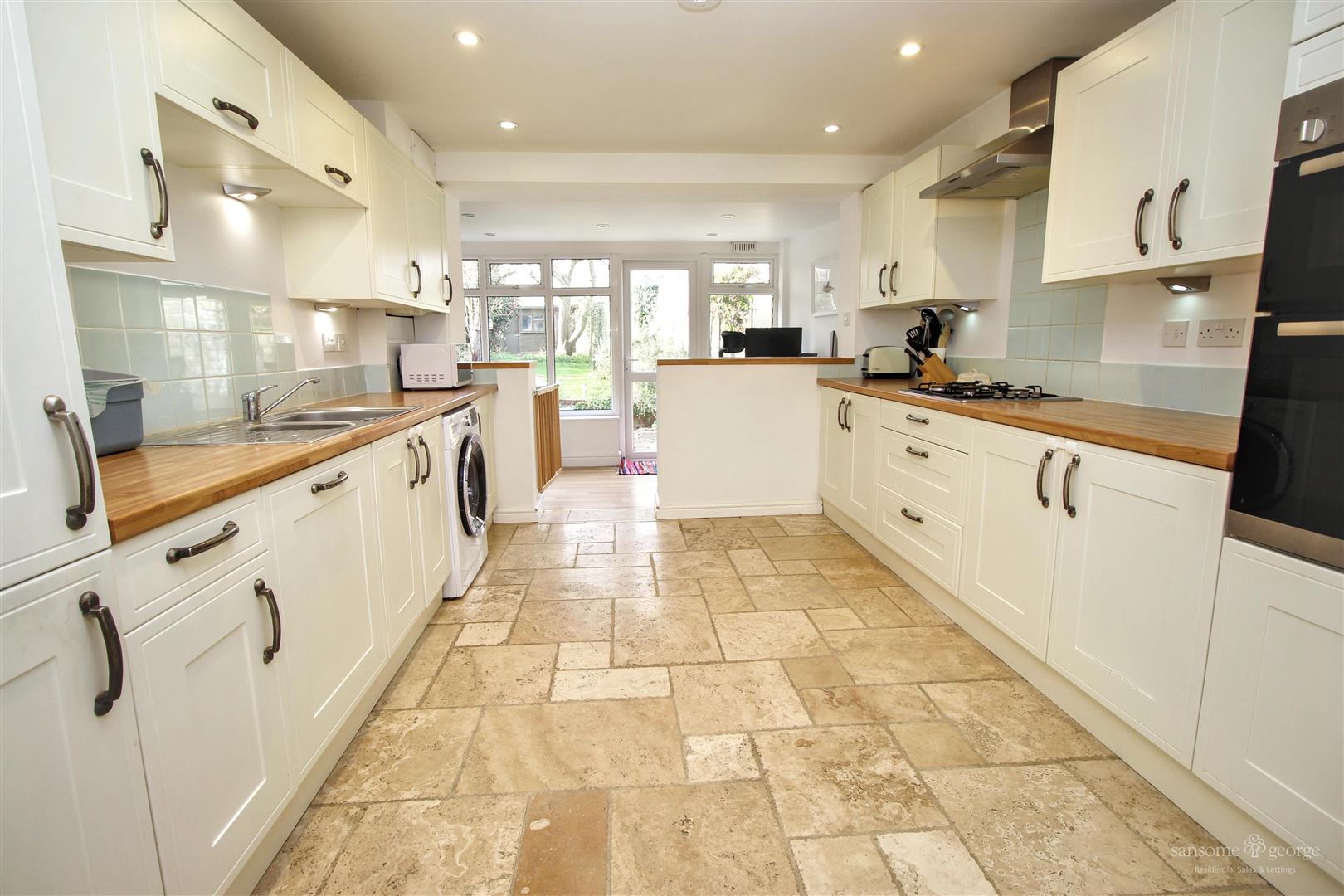 2 bed property in City Road, Reading